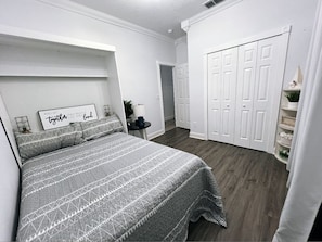 1 bedroom, iron/ironing board, travel cot, free WiFi