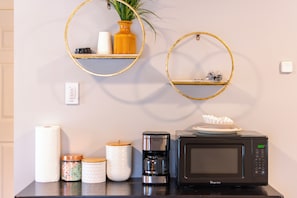 Coffee and/or coffee maker - TuckAway Suites at East Branch (Intervale)