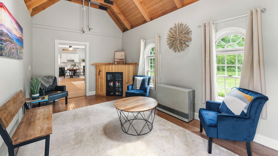 TuckAway Suites at East Branch
