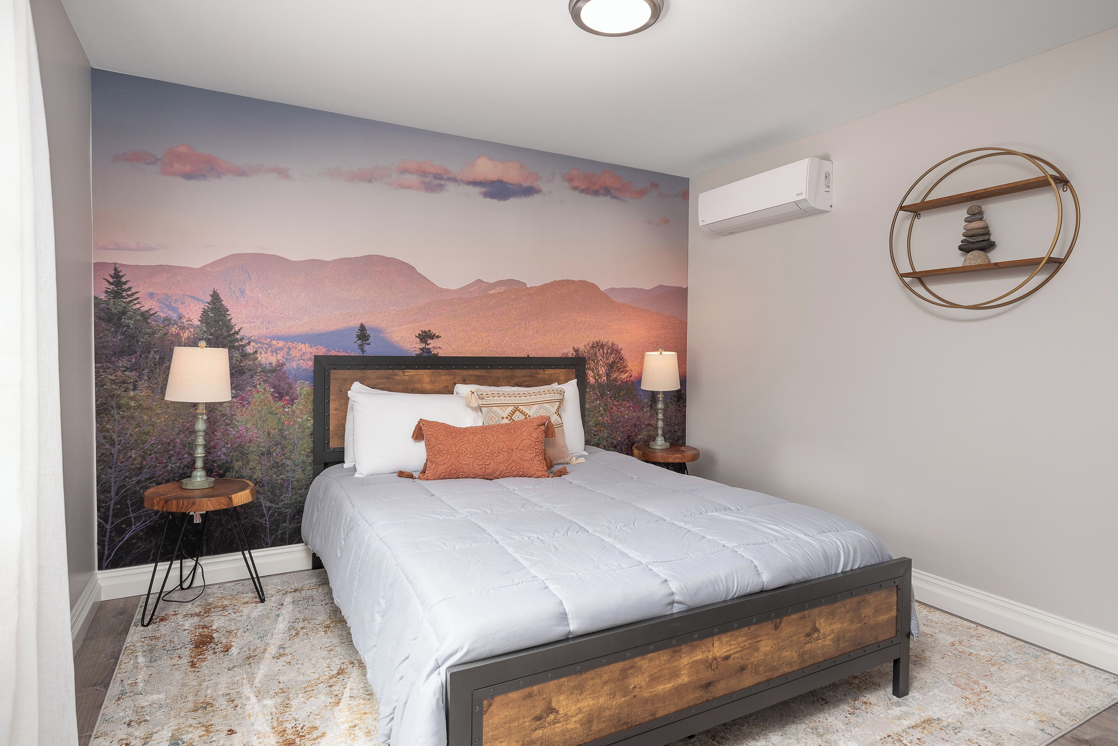 Serenity Suite | Individually decorated, individually furnished, laptop workspace