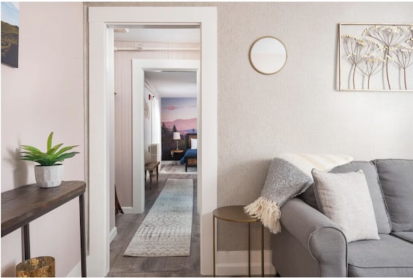 Individually decorated, individually furnished, laptop workspace - TuckAway Suites at East Branch (Intervale)