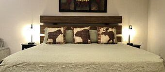 R and R Hideaway, A Cozy Lakeside Suite 