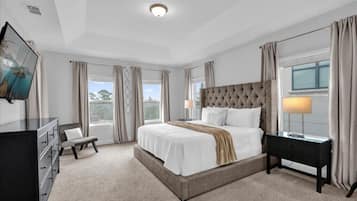 5 bedrooms, iron/ironing board, WiFi, bed sheets