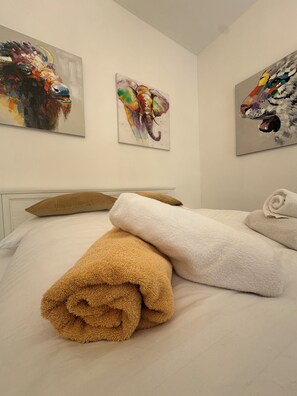 3 bedrooms, WiFi, bed sheets - Central apartment in Viennese old building (Wien)