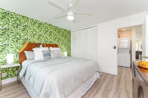 1 bedroom, iron/ironing board, WiFi, bed sheets - 🍧Summer Special - Welcome to Gorgeous Hideout – Your Serene Hawaiian Escape! 🏄‍♂️ (Kahuku)