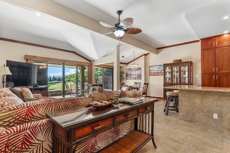 スマートテレビ. 🏝️😎🏄🏻♀️ Summer in Maui - Sun, Golf, Beach - West Side Getaway🏝️