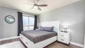 1 bedroom, desk, iron/ironing board, free WiFi