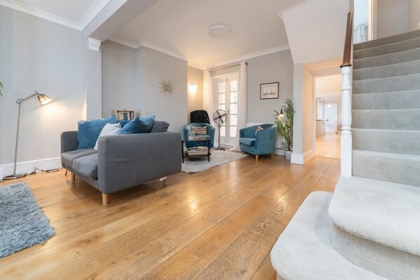 House - Host Stay Temple Street Townhouse (Brighton)