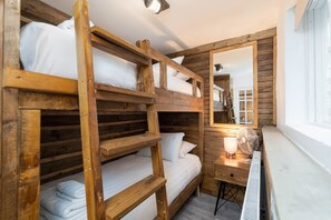 Apartment | 2 bedrooms - Host Stay Grafton Woodshack (Brighton)