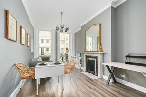 Apartment | 1 bedroom - Host Stay Sea View Oriental Place (Brighton)