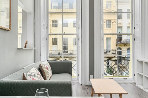 Apartment | 1 bedroom - Host Stay Sea View Oriental Place (Brighton)