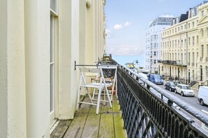 Apartment | 1 bedroom - Host Stay Sea View Oriental Place (Brighton)