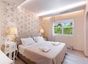 2 bedrooms, iron/ironing board, WiFi