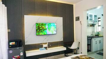 1 bedroom, iron/ironing board, WiFi