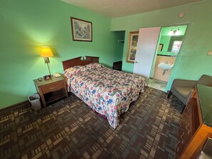 1 bedroom, WiFi, bed sheets - Private Room on Main Near Bexley - 33 (Columbus)