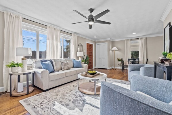 Smart TV - Relaxing 3BR River Stay • 8 Mins to Casino! (Portsmouth)