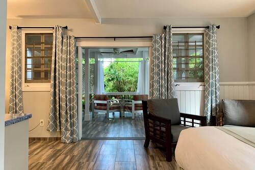 Suite Studio Premium, 1 trÚs grand lit, vue jardin, rez-de-chaussée | Décoration personnalisée, ameublement personnalisé