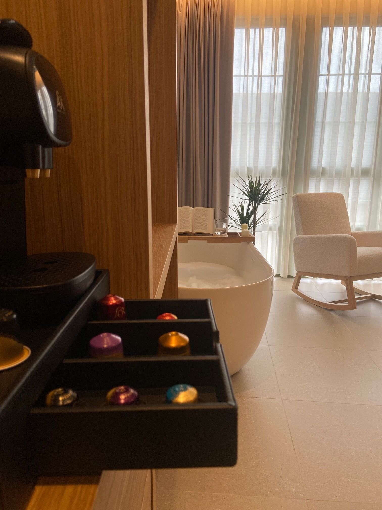 尊榮雙人房, 城市景觀 | 客房內保險箱、書桌、筆電工作空間、遮光布/窗簾