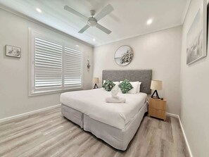 2 chambres, fer et planche à repasser, Wi-Fi gratuit, draps fournis