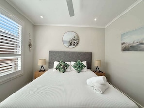 2 bedrooms, iron/ironing board, WiFi (free), bed sheets