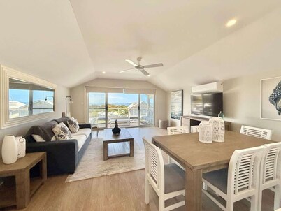 Bluewater Bliss at Caves Beach Villas