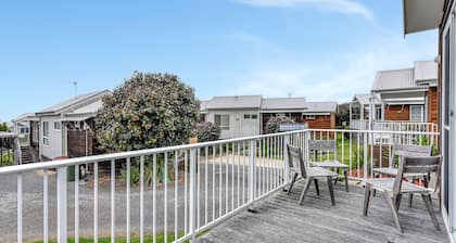 Beach Escape at Caves Beach Villas
