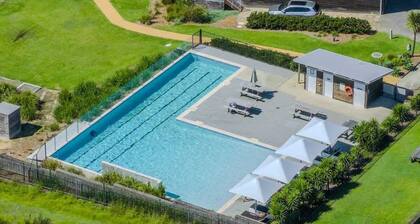 Beach Escape at Caves Beach Villas