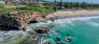 Beach Escape at Caves Beach Villas