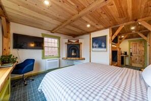 Luxury Single Room, City View | Premium bedding, down duvets, desk, laptop workspace - Downtown Camden Hotel (Camden)