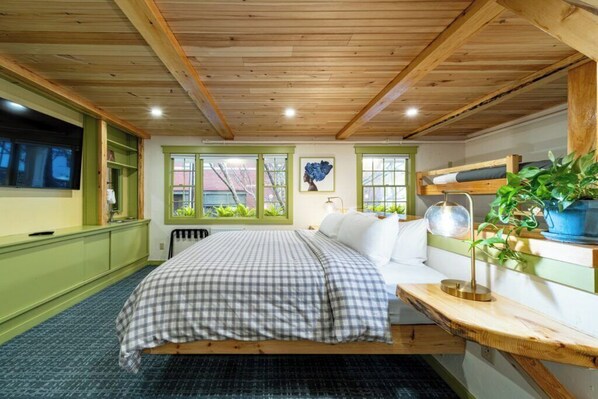 Luxury Single Room, City View | Premium bedding, down duvets, desk, laptop workspace - Downtown Camden Hotel (Camden)