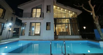 Sandal Wood Villa By 97RoyalVista