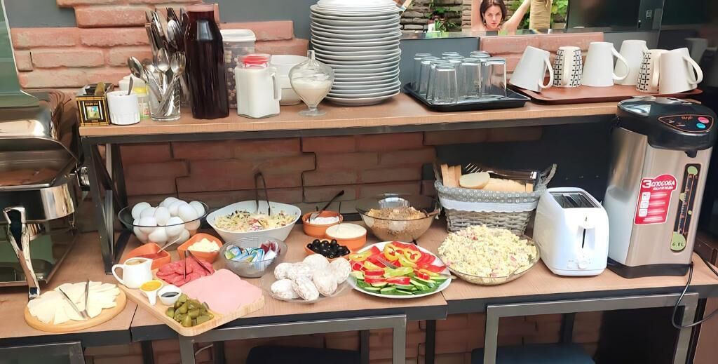 Free daily full breakfast 