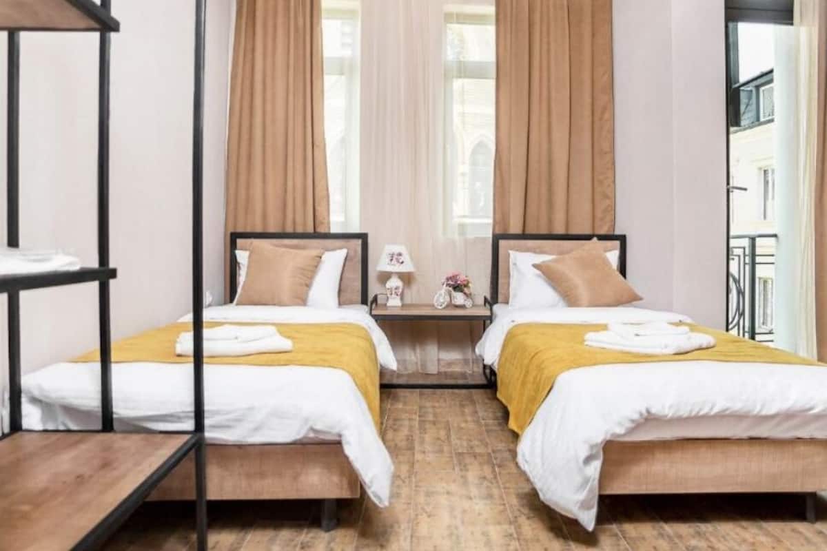 Deluxe Twin Room, City View | Premium bedding, in-room safe, iron/ironing board, free WiFi