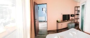 Premium bedding, in-room safe, iron/ironing board, free WiFi - diuma hotel (Tbilisi)