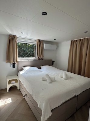 3 quartos, cofres nos quartos, berço de viagem, Wi-Fi
