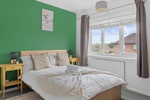 3 bedrooms, free WiFi, bed sheets - Cozy Nottingham Retreat With 3 Bedrooms (Nottingham)