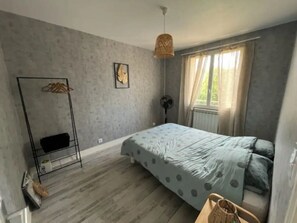 2 chambres, Wi-Fi gratuit, draps fournis