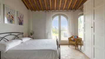 2 chambres, fer et planche Ă repasser, Wi-Fi, draps fournis