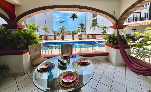 Outdoor dining