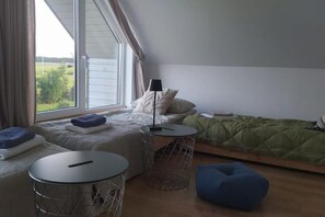 House | 3 bedrooms, individually furnished, bed sheets