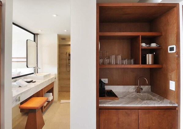 提供毛巾、廁紙