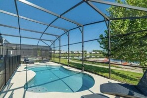 Pool - Luxury Family Villa with Pool, BBQ & Resort Amenities Near Disney (Kissimmee)