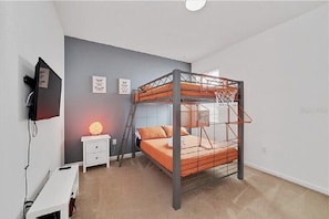 4 chambres, fer et planche à repasser, Wi-Fi, draps fournis