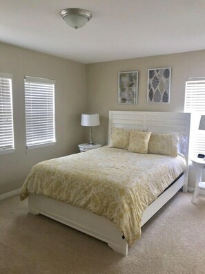 4 bedrooms, iron/ironing board, WiFi, bed sheets