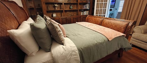 5 slaapkamers, een strijkplank/strijkijzer, wifi, beddengoed