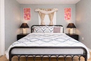3 bedrooms, iron/ironing board, free WiFi, bed sheets