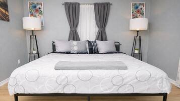 3 bedrooms, iron/ironing board, free WiFi, bed sheets