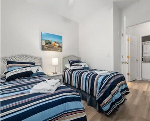 3 bedrooms, iron/ironing board, free WiFi, bed sheets - Barefoot Villa: Pools, Golf, Beach, Snowbirds (North Myrtle Beach)