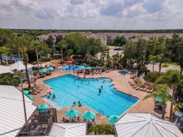 Piscine extérieure