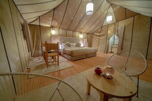 10 habitaciones, cuna de viaje, wifi y ropa de cama 